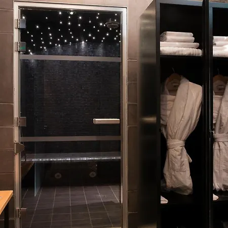 Отель Fabric